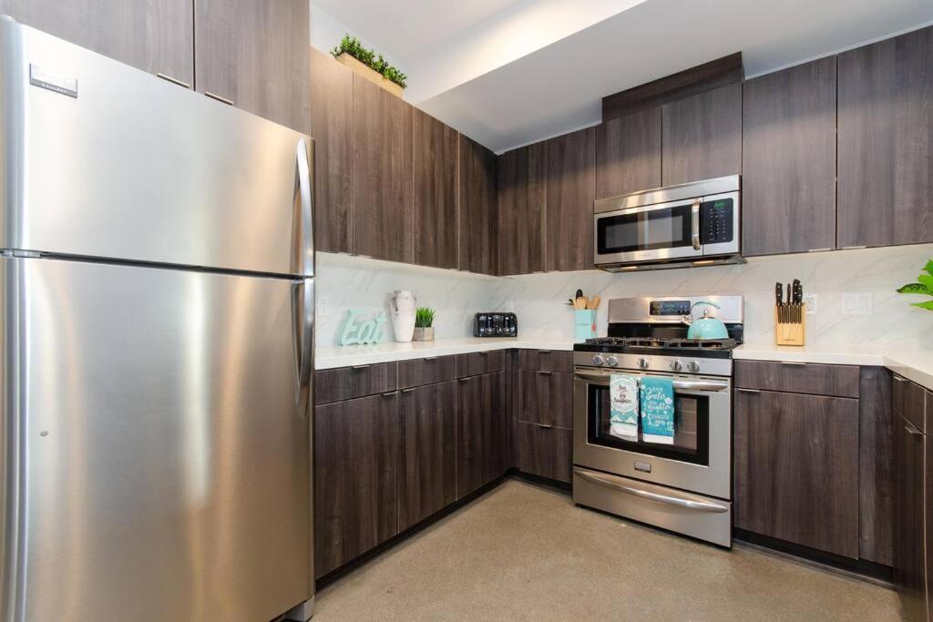 Cozy 3bed With Balcony And A Rooftop Pool *
