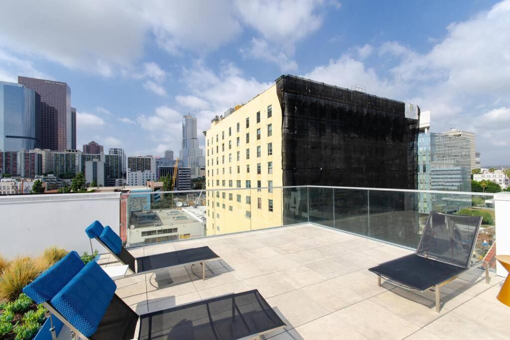 Apartment Cozy 3bed With Balcony And A Rooftop Pool