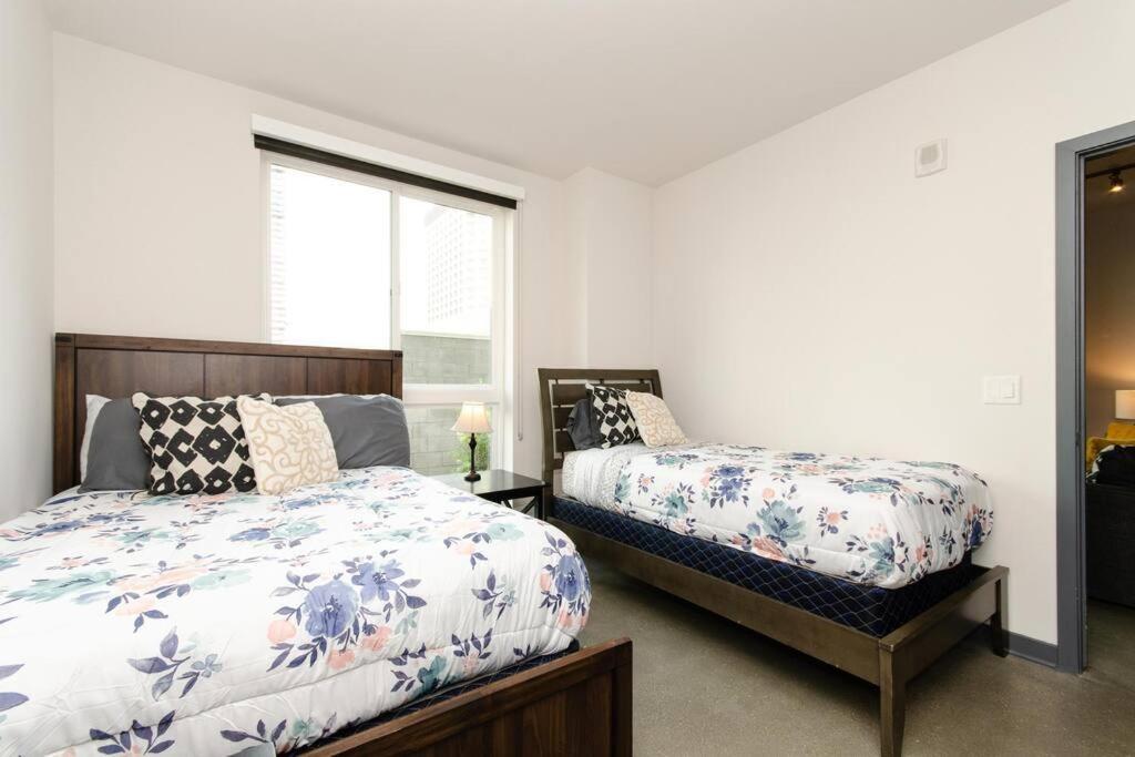 Cozy 3bed With Balcony And A Rooftop Pool *